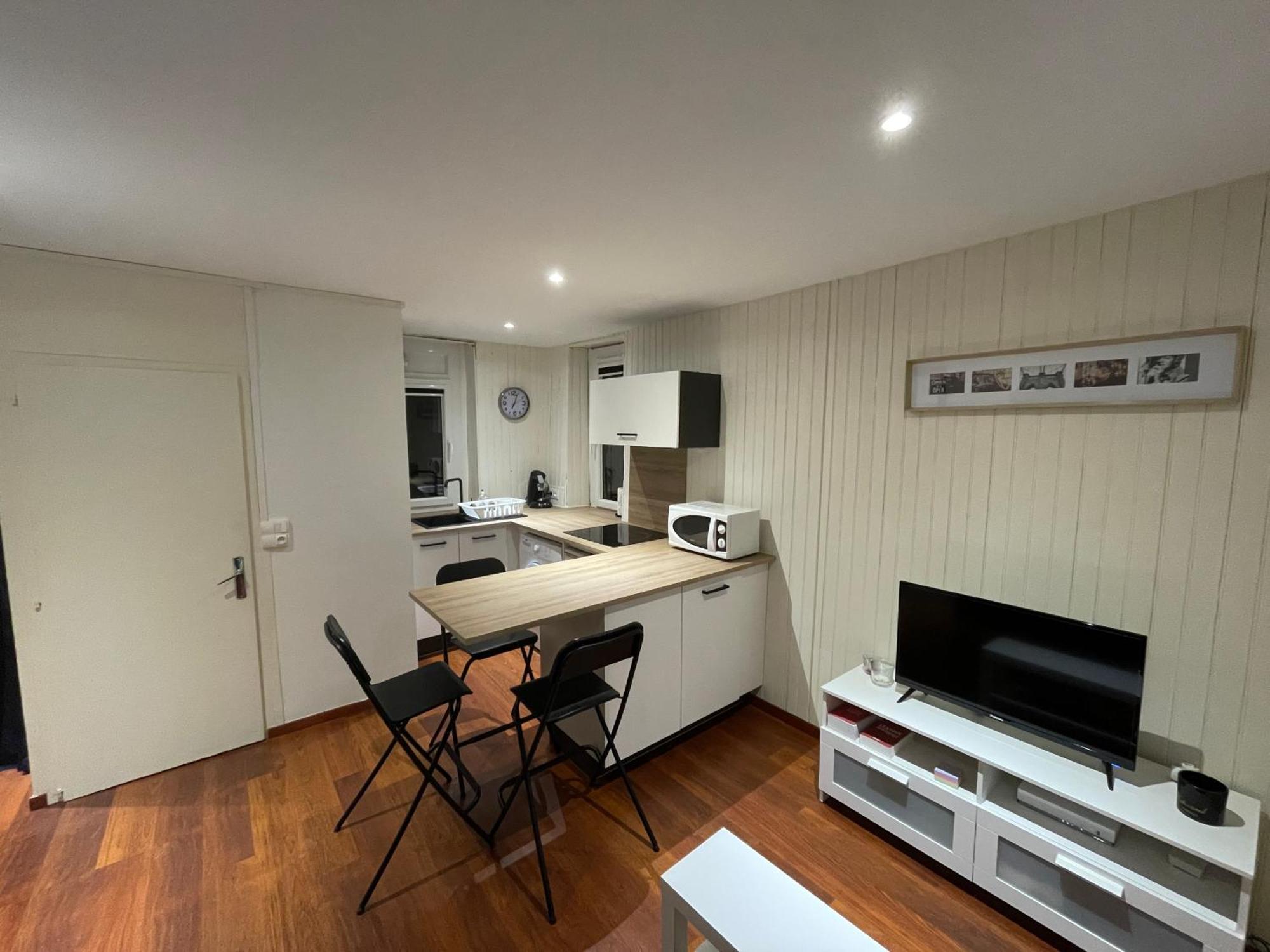 Charmant Studio En Plein Coeur De Chambéry Dış mekan fotoğraf